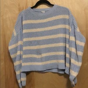 Baby blur &white striped cropped sweater.